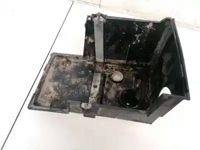 Pezzo di ricambio per auto di seconda mano Medio per VOLVO V50 (545) 2.0 D Riferimenti OEM IAM 3M5110723  3M51-10723