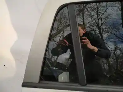 Автозапчастина б/у moon custodi задня прав для opel astra h caravan 1.9 cdti посилання на oem iam 