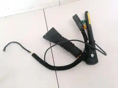 Pezzo di ricambio per auto di seconda mano gancio cintura anteriore destro per opel meriva 1.6 16v riferimenti oem iam 13130378