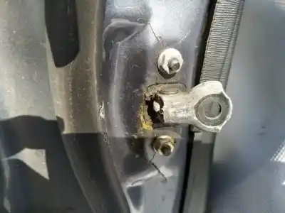 Second-hand car spare part hinge for toyota avensis 2.0 d-4d oem iam references   