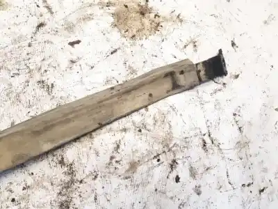 Pezzo di ricambio per auto di seconda mano plastica per opel zafira b 1.9 cdti riferimenti oem iam   