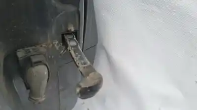 Second-hand car spare part hinge for opel zafira b 1.9 cdti oem iam references   