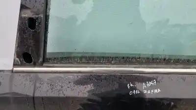 Pezzo di ricambio per auto di seconda mano plastica per opel zafira b 1.9 cdti riferimenti oem iam   