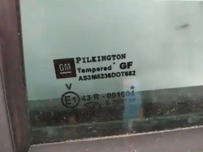 Peça sobressalente para automóvel em segunda mão vidro de custódia triangular traseiro esquerdo por opel zafira b 1.9 cdti referências oem iam   