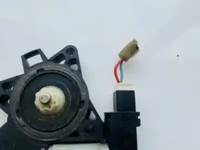 Автозапчастина б/у двиг скла задне ліво для mazda 2 lim. (de) 1.4 diesel cat посилання на oem iam gj6a5858x  cm011730