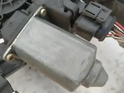 Second-hand car spare part left front window motor for audi a4 avant (b5) 1.9 tdi oem iam references 8d0959801d  