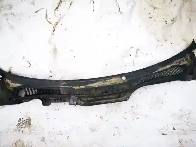 Peça sobressalente para automóvel em segunda mão grelha torpedo curcuvan por volvo v50 (545) 2.0 d referências oem iam 30716315