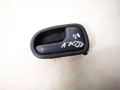 Second-hand car spare part interior right front handle for mazda 323 1.5 g 16v/25 (egi dohc) oem iam references 