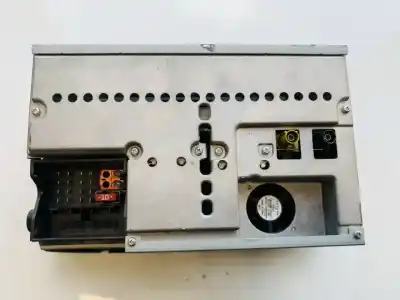 Second-hand car spare part audio system / radio cd for mercedes clase r (w251) 3.0 cdi cat oem iam references a2518207889  mf2720, e24021165