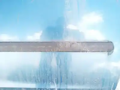 Pezzo di ricambio per auto di seconda mano plastica per opel corsa e 1.4 riferimenti oem iam   