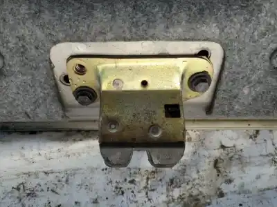 Tweedehands auto-onderdeel kofferbak / poortsluiting voor volvo s40 i (644) 1.9 td oem iam-referenties 