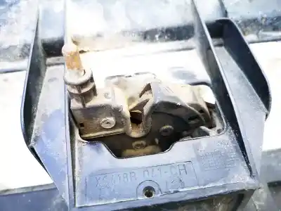 Автозапчасти б/у замок капота за FORD FOCUS TURNIER (CAK) 1.8 TDDI Turbodiesel CAT ссылки OEM IAM   