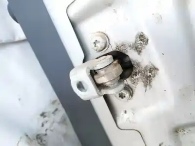 Second-hand car spare part hinge for opel meriva b 1.7 16v cdti oem iam references   