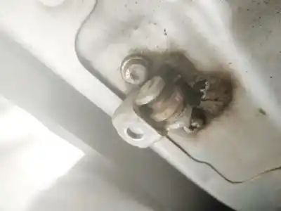 Second-hand car spare part hinge for opel meriva b 1.7 16v cdti oem iam references   