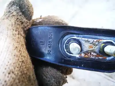 Pezzo di ricambio per auto di seconda mano plastica per opel omega b 2.0 dti riferimenti oem iam 90435601  