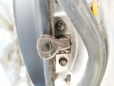 Second-hand car spare part hinge for mazda 3 (bk) 1.6 di turbo oem iam references   