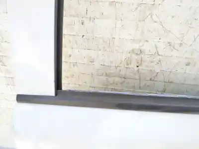 Pezzo di ricambio per auto di seconda mano plastica per opel meriva b 1.7 16v cdti riferimenti oem iam   