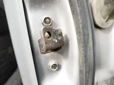 Second-hand car spare part hinge for kia rio 1.3 cat oem iam references   