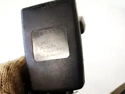 Peça sobressalente para automóvel em segunda mão chicote / encaixe cinto segurança traseiro central por audi a6, c5 2001.08 - 2005.01 facelift 2.5 tdi quattro 132kw 2000.02 - 2005.01 referências oem iam 8d0857739  