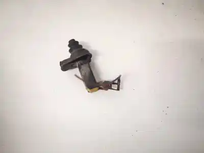 Pezzo di ricambio per auto di seconda mano interruttore per audi a6 avant (c4) 2.5 tdi riferimenti oem iam 893947561a  