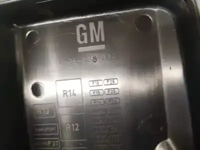 Second-hand car spare part fuse box unit for opel vectra c (z02) 2.2 dti 16v (f69) oem iam references 24438039  