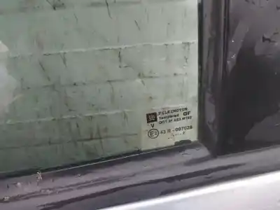 Peça sobressalente para automóvel em segunda mão vidro de custódia triangular traseiro esquerdo por opel zafira a 2.0 dti referências oem iam   