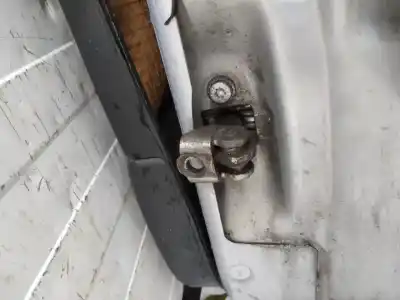 Second-hand car spare part hinge for opel zafira a 2.0 dti oem iam references   