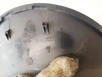 Peça sobressalente para automóvel em segunda mão molduras frontais por citroen c2 1.1 referências oem iam 9640705977  