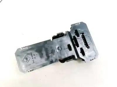 Pezzo di ricambio per auto di seconda mano Portalampada per VOLKSWAGEN PASSAT VARIANT (3B5) 1.9 TDI Riferimenti OEM IAM 3B9945257  