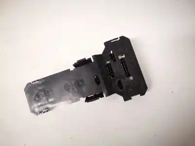 Pezzo di ricambio per auto di seconda mano portalampada per volkswagen passat variant (3b5) 1.9 tdi riferimenti oem iam 3b9945257  