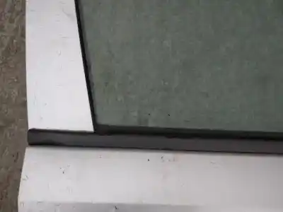 Pezzo di ricambio per auto di seconda mano plastica per opel meriva b 1.7 16v cdti riferimenti oem iam   