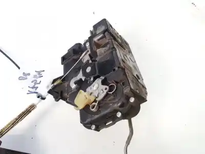 Second-hand car spare part left front door lock for skoda octavia combi (1z5) 2.0 tdi oem iam references 4o1837015  