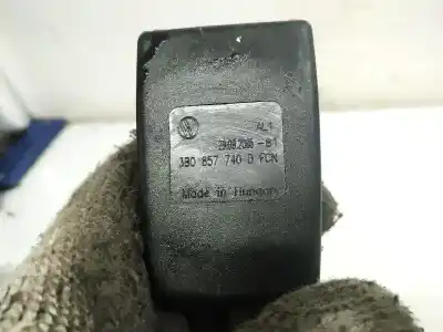Автозапчасти б/у левый задний крюк ремня за skoda superb (3u4) 1.9 tdi ссылки oem iam 3b0857740d  