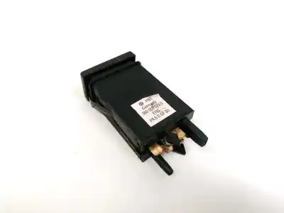 Second-hand car spare part switch for volkswagen passat variant (3b6) 2.0 tdi dpf oem iam references 3b0959621d  