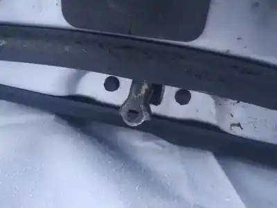 Second-hand car spare part hinge for hyundai i30 1.6 crdi cat oem iam references   