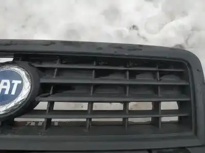 Автозапчастина б/у передня решіта для fiat doblo (119) 1.9 jtd elx / dynamic посилання на oem iam   