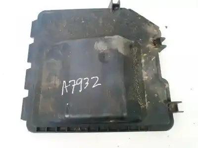 Peça sobressalente para automóvel em segunda mão caixa de fusíveis e relés por opel meriva b 1.7 16v cdti referências oem iam 13144736