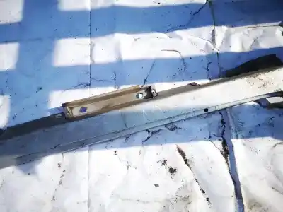 Tweedehands auto-onderdeel rok linkerzij (gesneden) voor toyota verso 2.0 d-4d cat oem iam-referenties 758560f010