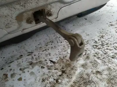 Second-hand car spare part hinge for opel vectra b caravan 2.0 dti oem iam references   