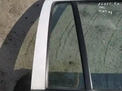 Peça sobressalente para automóvel em segunda mão vidro custódia triangular traseiro direito por opel zafira a 2.0 dti referências oem iam 