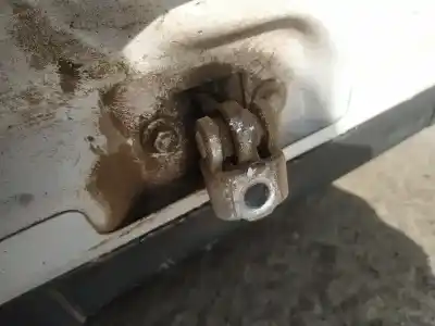 Second-hand car spare part hinge for opel zafira a 2.0 dti oem iam references   