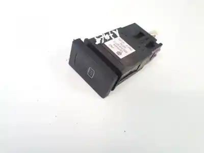 Second-hand car spare part switch for volkswagen passat variant (3b6) 1.9 tdi oem iam references 3b0959621c