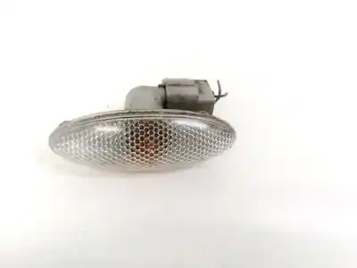 Pièce détachée automobile d'occasion LAMPE CÔTÉ GAUCHE pour TOYOTA RAV 4 (A3)  Références OEM IAM 817300D032  81730-0D032