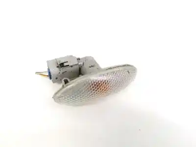 Pièce détachée automobile d'occasion Feu De Côté Droit pour TOYOTA RAV 4 (A3) 2.2 Turbodiesel CAT Références OEM IAM 817300D032  81730-0D032