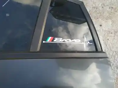 Pezzo di ricambio per auto di seconda mano plastica per fiat bravo (198) 1.9 dynamic multijet riferimenti oem iam   