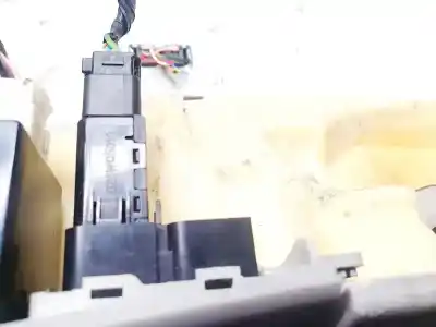 Second-hand car spare part switch for kia ceed (ed) 1.6 crdi 115 oem iam references 621w05010  