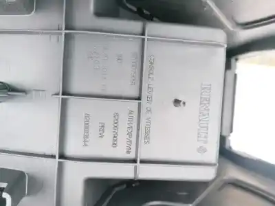 Автозапчасти б/у центральный подлокотник за renault megane ii (bm0/1_, cm0/1_) 1.5 dci ссылки oem iam 8200079090  8200079091