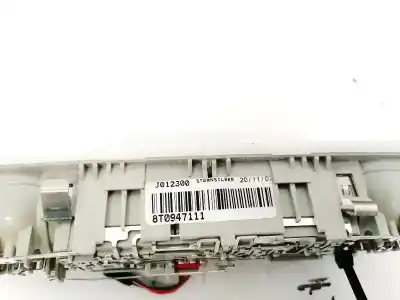 Second-hand car spare part interior light for audi a5 (8t3) 1.8 tfsi oem iam references 8t0947111  j012300