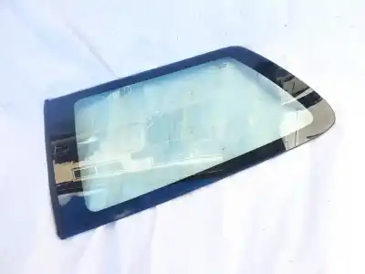 Second-hand car spare part right rear triangle quarter glass for toyota corolla (e12) 2.0 d-4d sol berlina oem iam references 