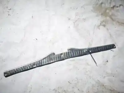 Peça sobressalente para automóvel em segunda mão plásticos por citroen c2 1.1 referências oem iam 8200074884